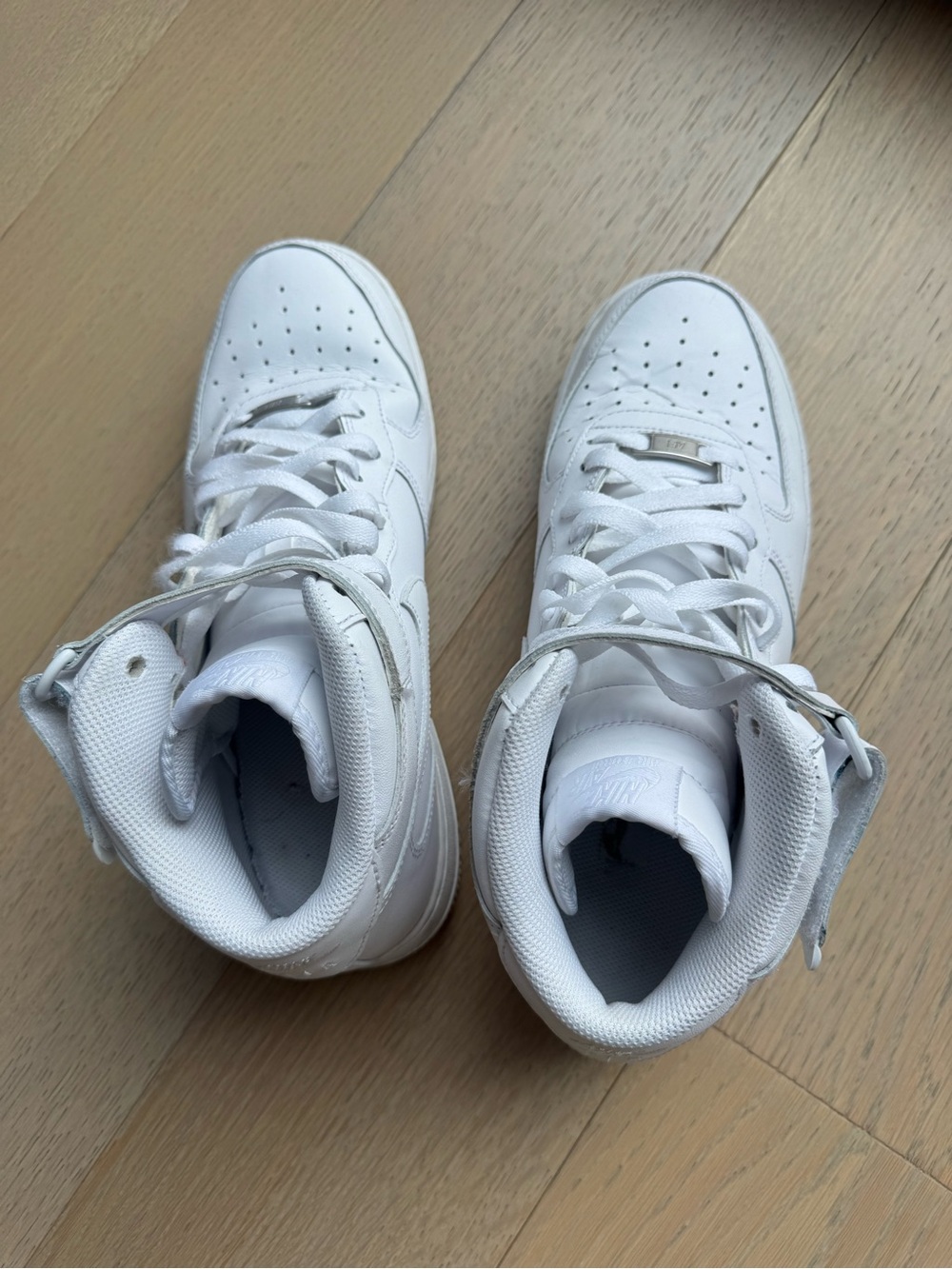 Nike Air Force Men's White High-Top Athletic Sneakers - Picture 6 of 8